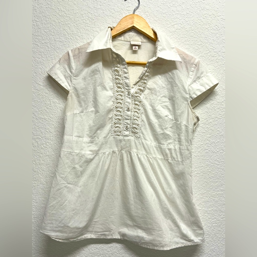 *Merona Vintage Short Sleeve White Empire Babydoll Embroidered Neck Shirt M